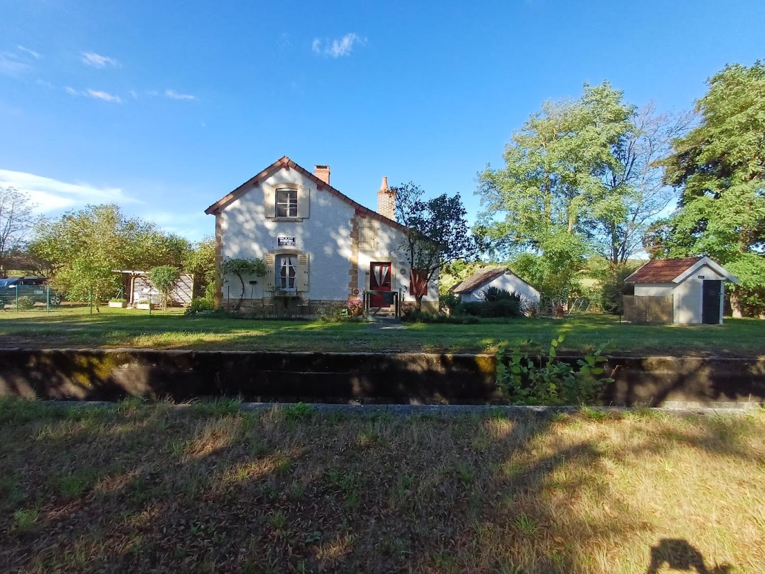 house for sale Épineuil-le-Fleuriel, Cher ( Centre-Val de Loire) picture 5