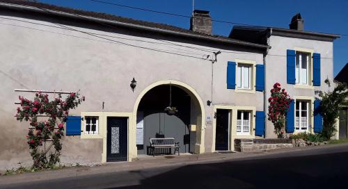 Bourbonne-les-Bains Haute-Marne village farm foto