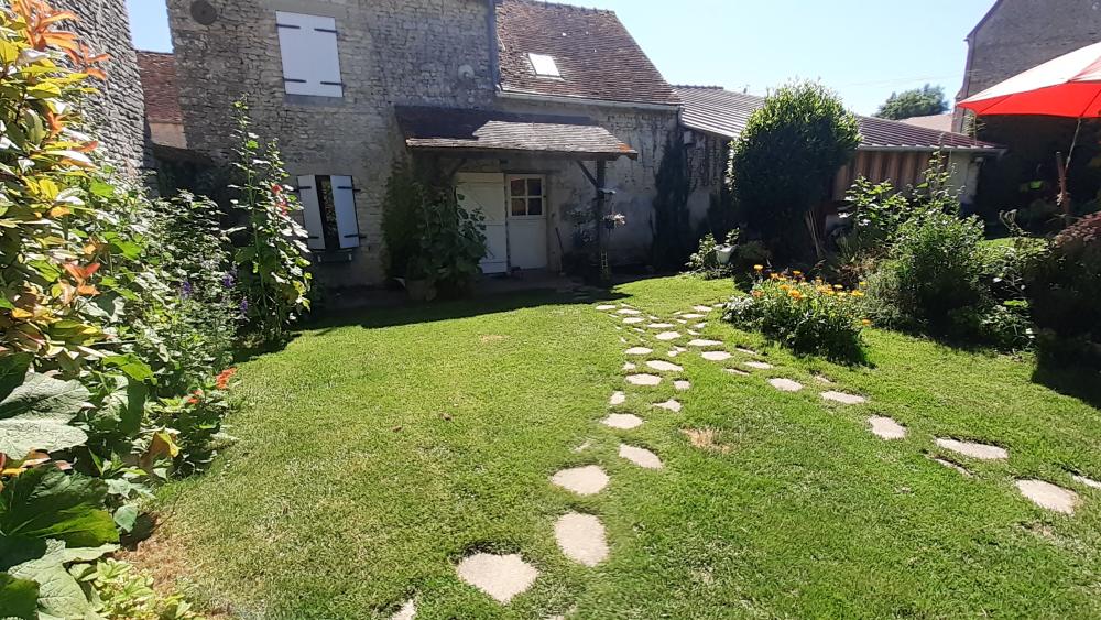  for sale village house Saint-Just-en-Chaussée Oise 1