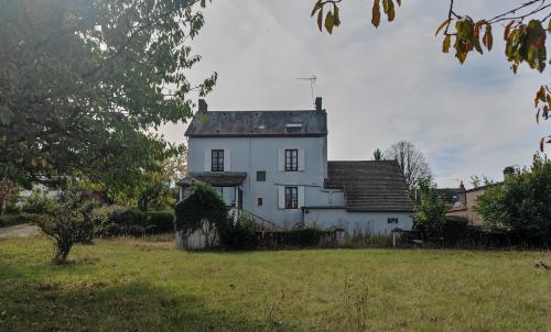 Cercy-la-Tour Nièvre village house foto