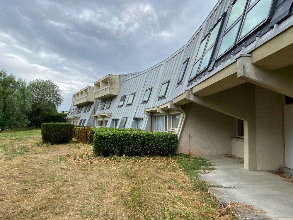  for sale hotel restaurant Bourbonne-les-Bains Haute-Marne 17