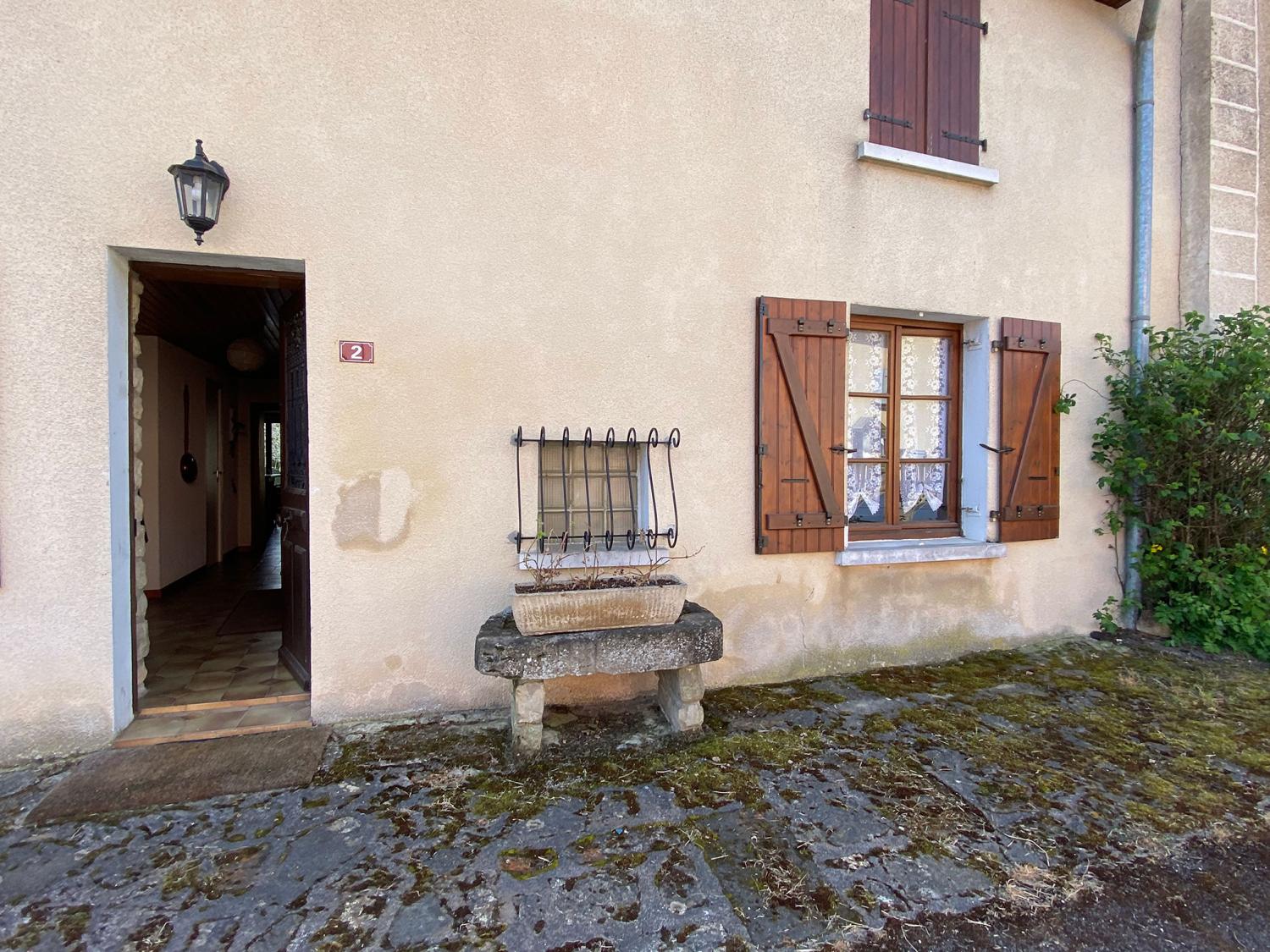  for sale village house Jussey Haute-Saône 37