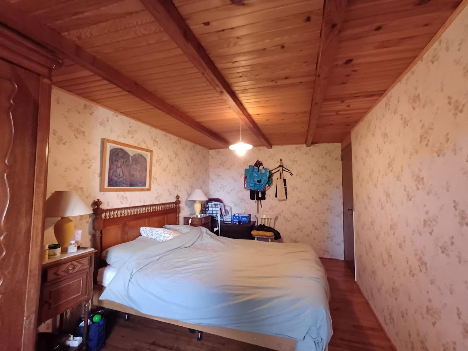  for sale house Servant Puy-de-Dôme 17