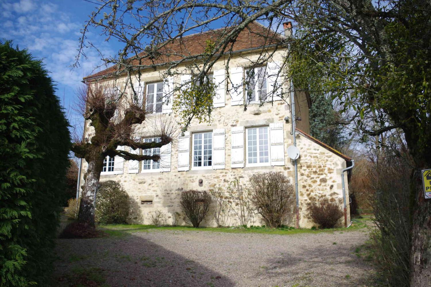  for sale mansion Préporché Nièvre 1