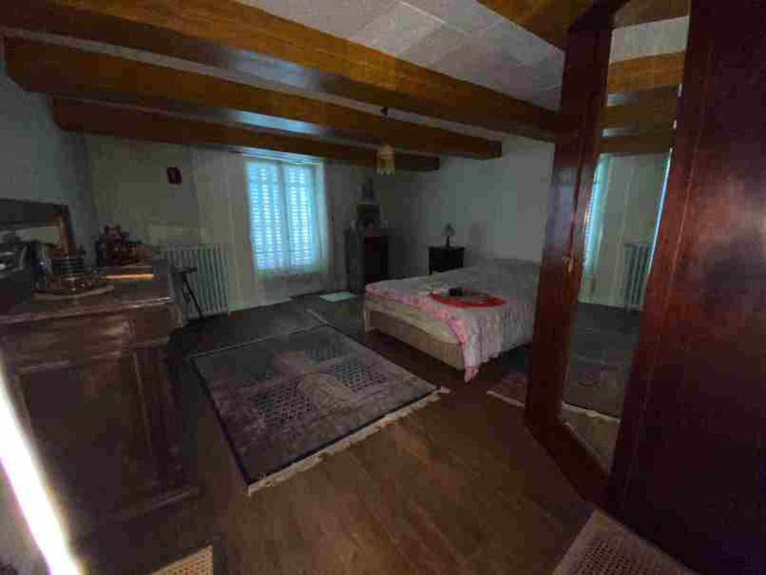  for sale village house Bourbonne-les-Bains Haute-Marne 13