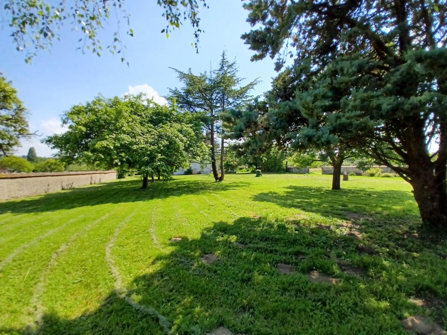  for sale detached house Cuzion Indre 46