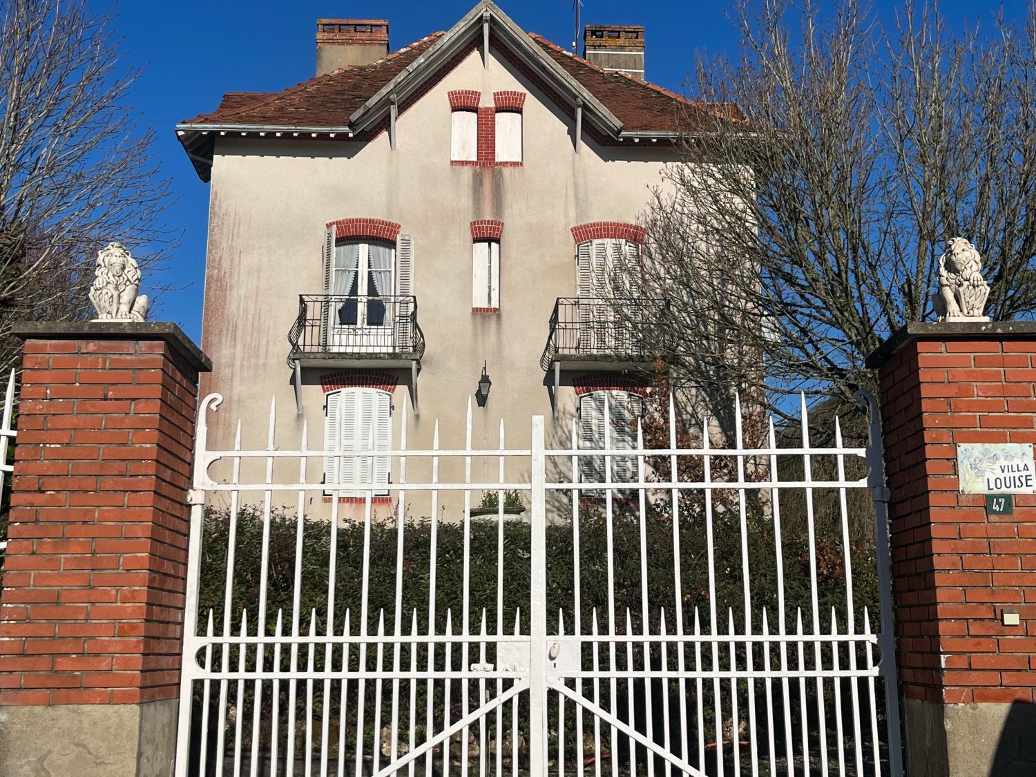  for sale detached house Cuzion Indre 49