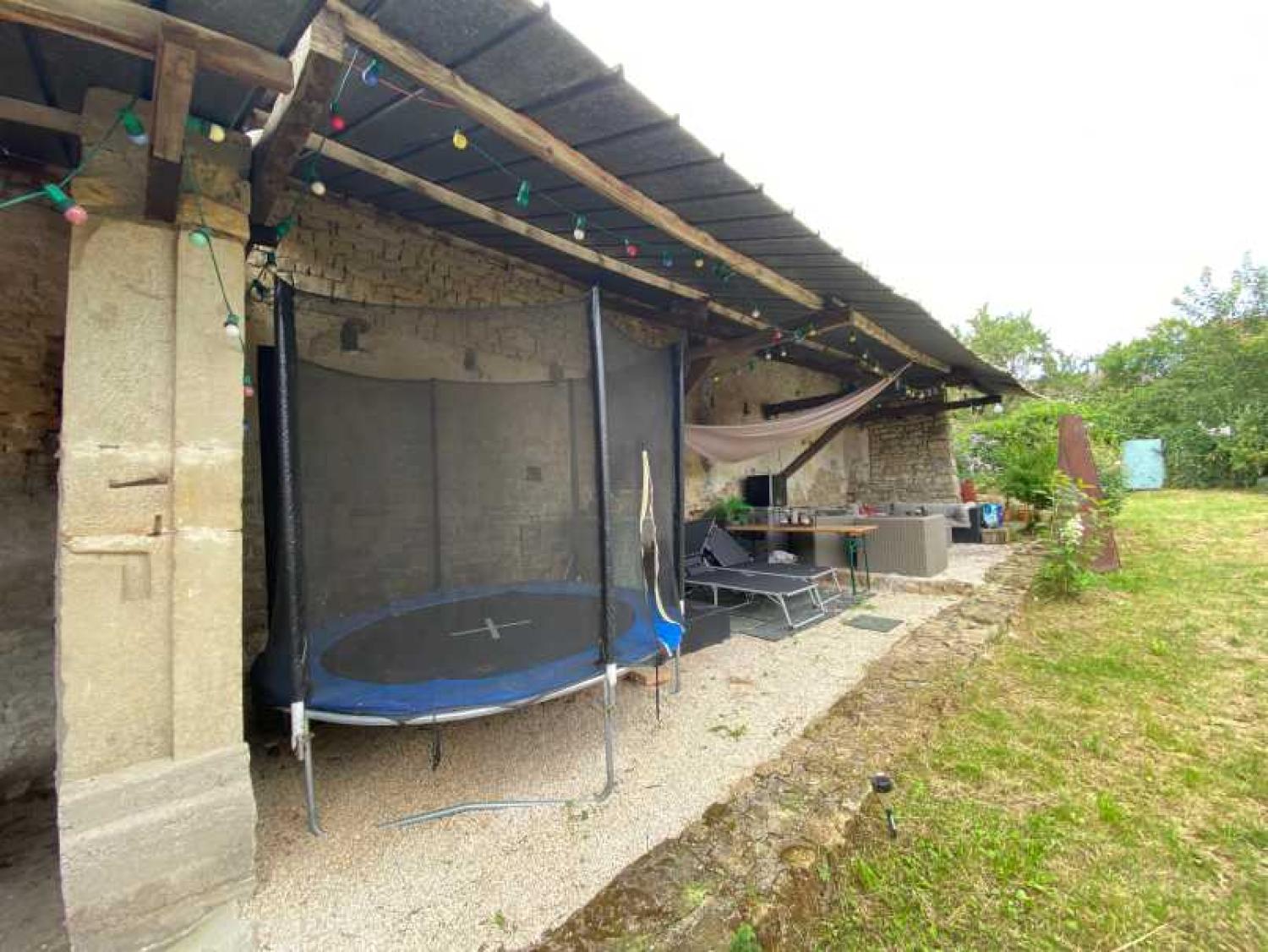  for sale village farm Melay Haute-Marne 28