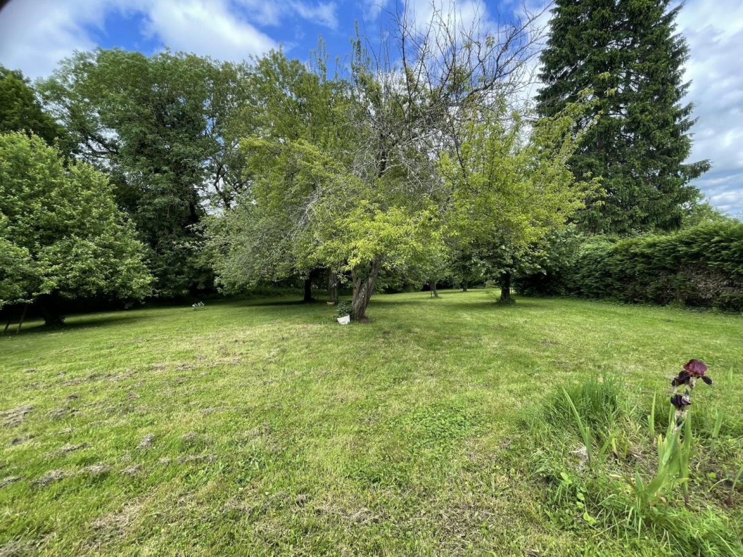 for sale house Saint-Genest-sur-Roselle Haute-Vienne 13