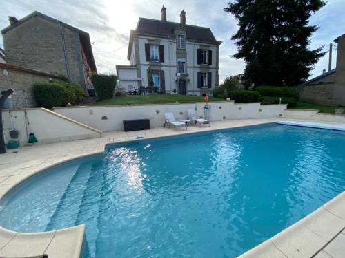 Monthureux-sur-Saône Vosges mansion foto