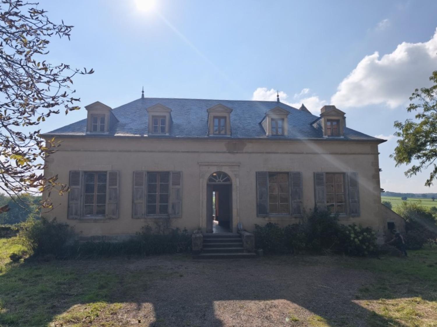  for sale castle Montigny-sur-Canne Nièvre 9