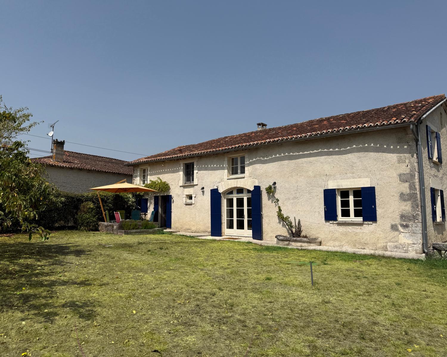  for sale detached house Cherval Dordogne 1