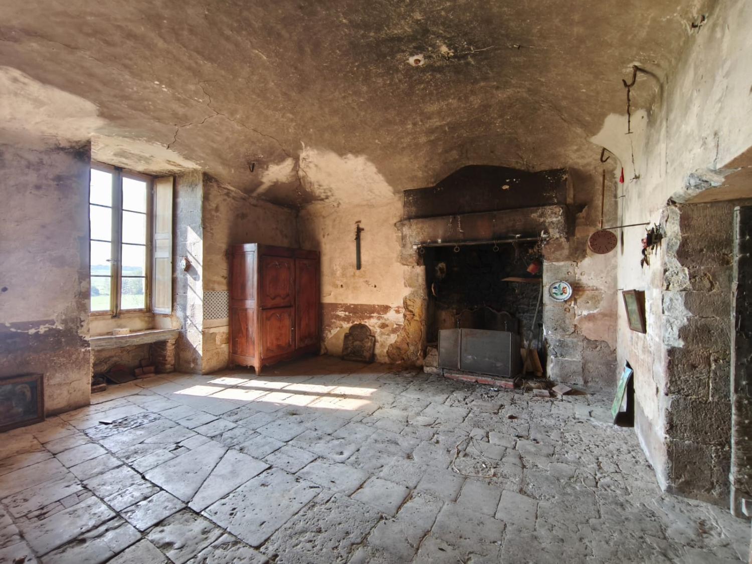  for sale castle Montigny-sur-Canne Nièvre 20