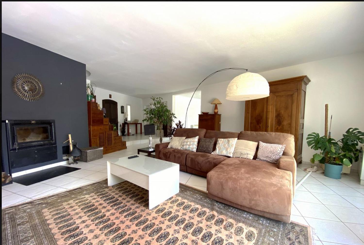  for sale detached house Uchaux Vaucluse 6