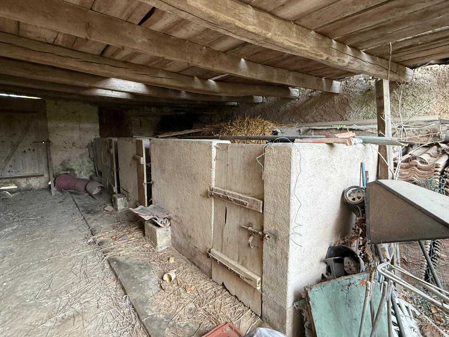 for sale village farm Jussey Haute-Saône 36