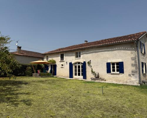 Cherval Dordogne detached house foto