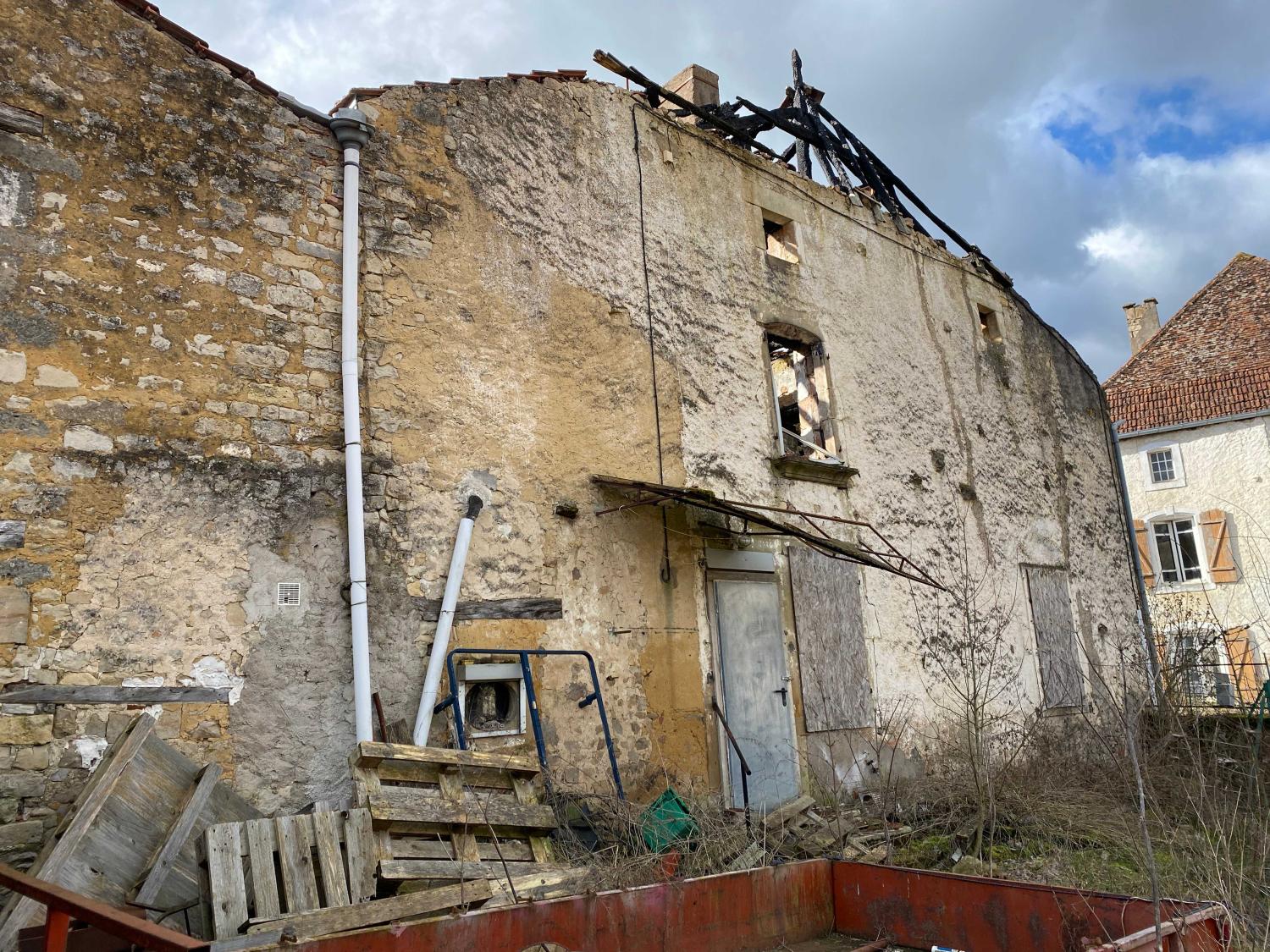 for sale village house Bourbonne-les-Bains Haute-Marne 15