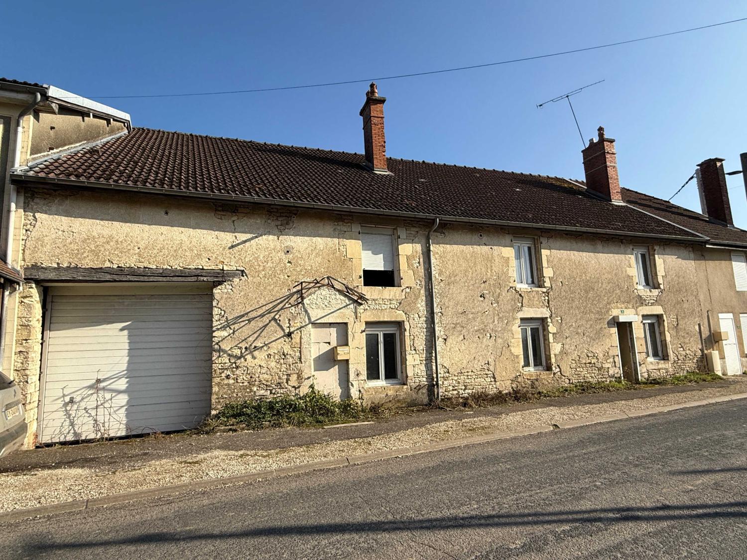  for sale village farm Châteauvillain Haute-Marne 1