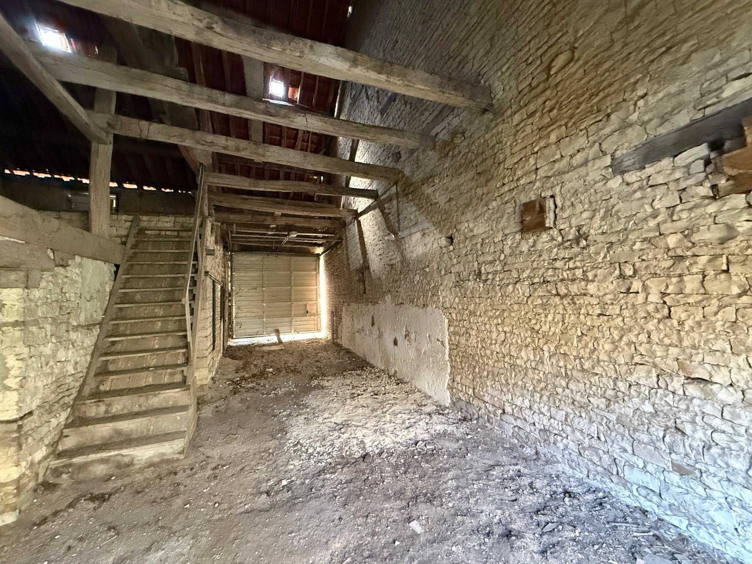  for sale village farm Châteauvillain Haute-Marne 21