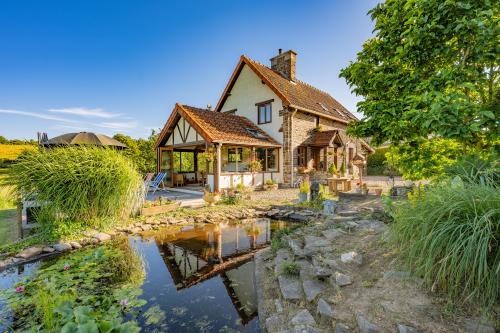 Saint-Martin-de-Landelles Manche property with holiday home foto