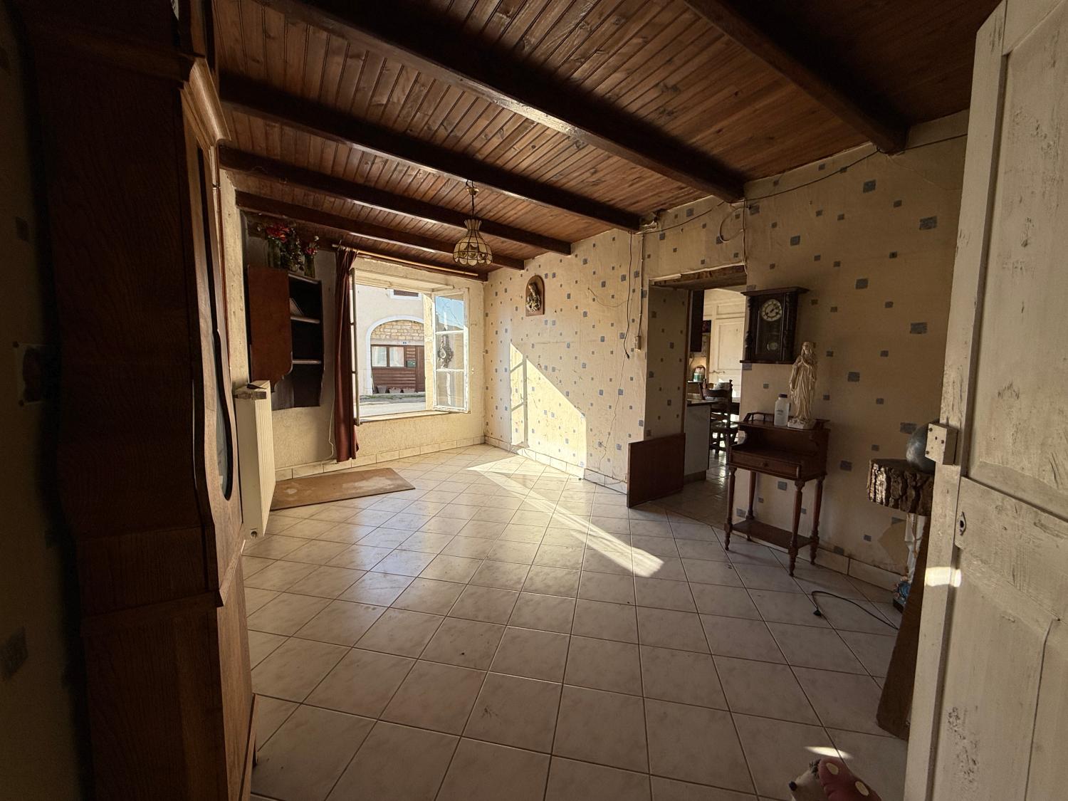  for sale village farm Melay Haute-Marne 14
