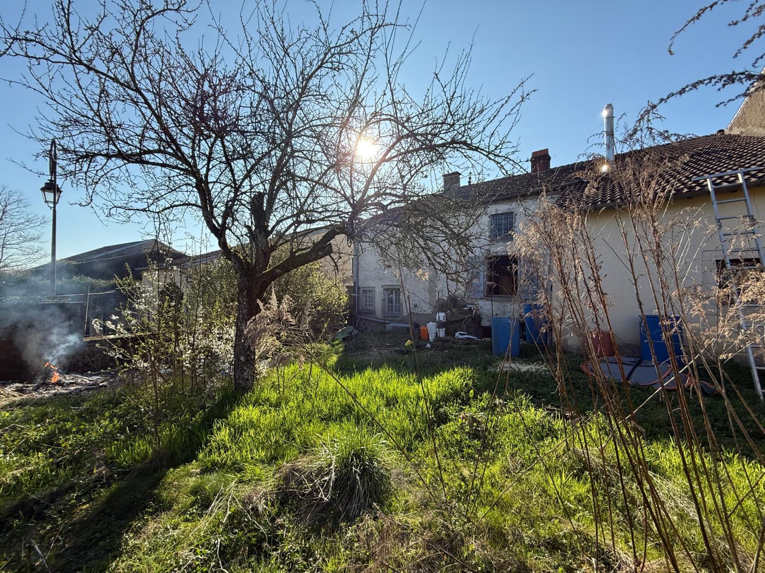  for sale village farm Melay Haute-Marne 23