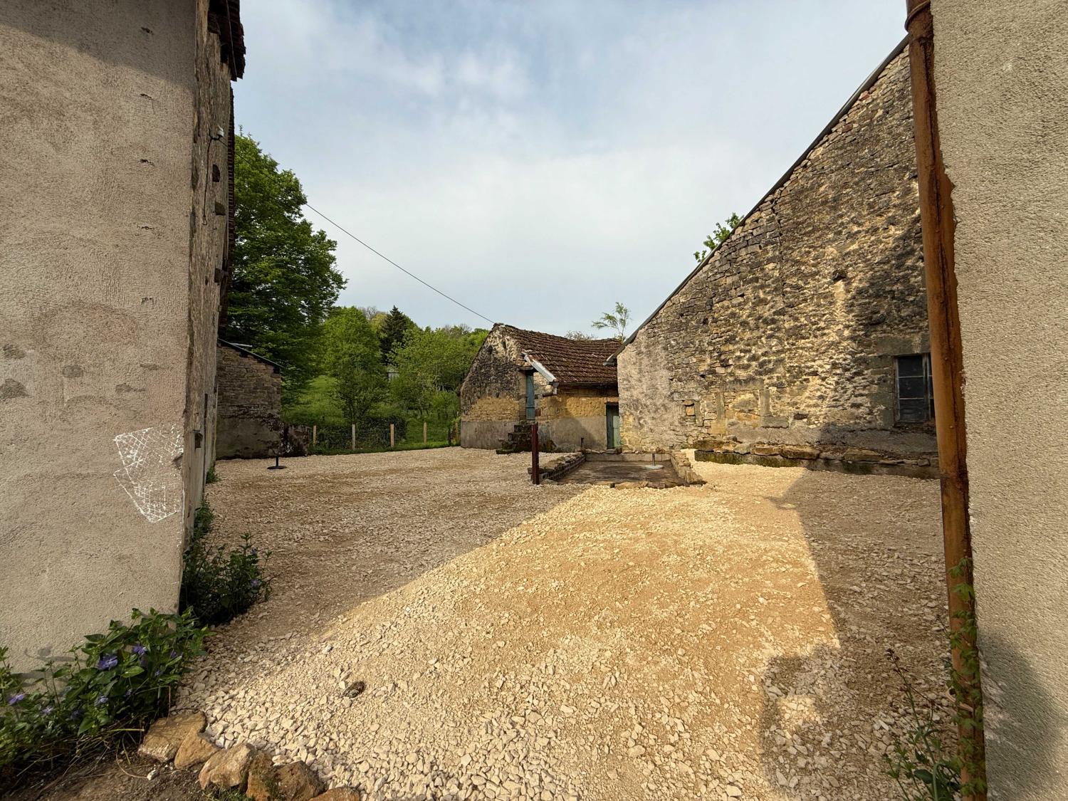  for sale village farm Rosières-sur-Mance Haute-Saône 22