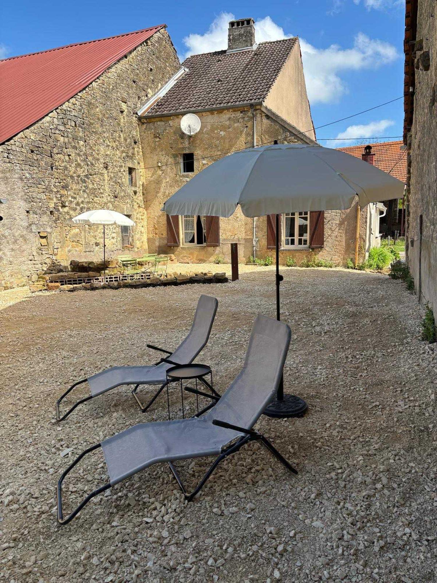  for sale village farm Rosières-sur-Mance Haute-Saône 28