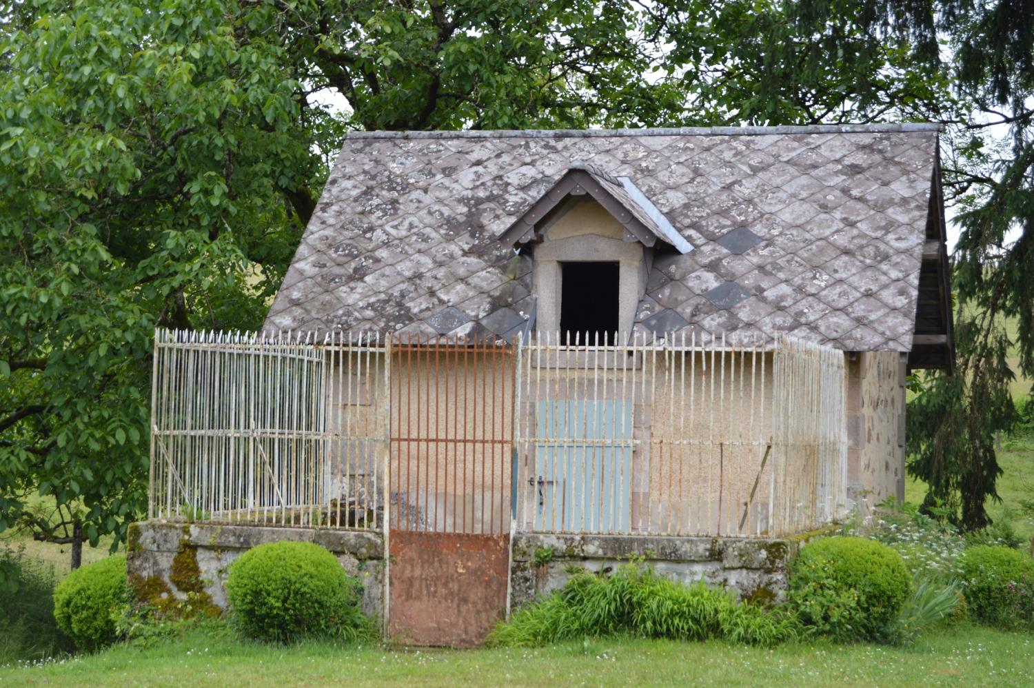  for sale castle Luzy Nièvre 6