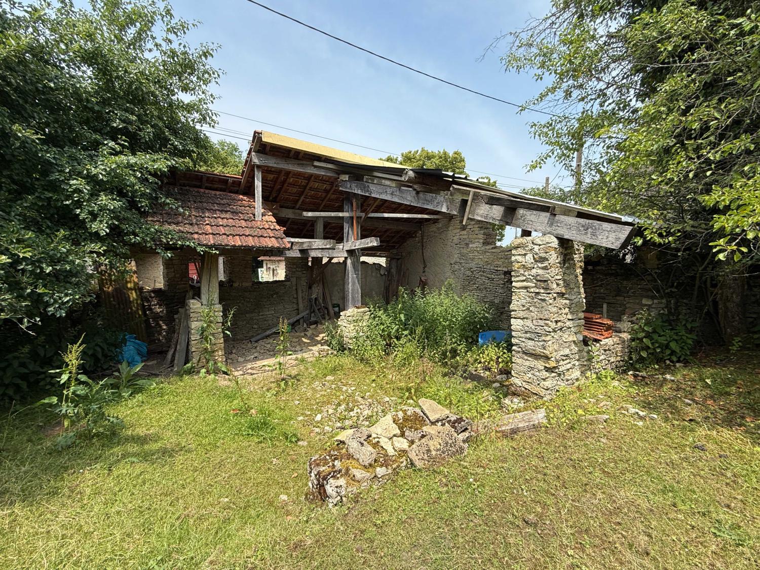  for sale village farm Confracourt Haute-Saône 41