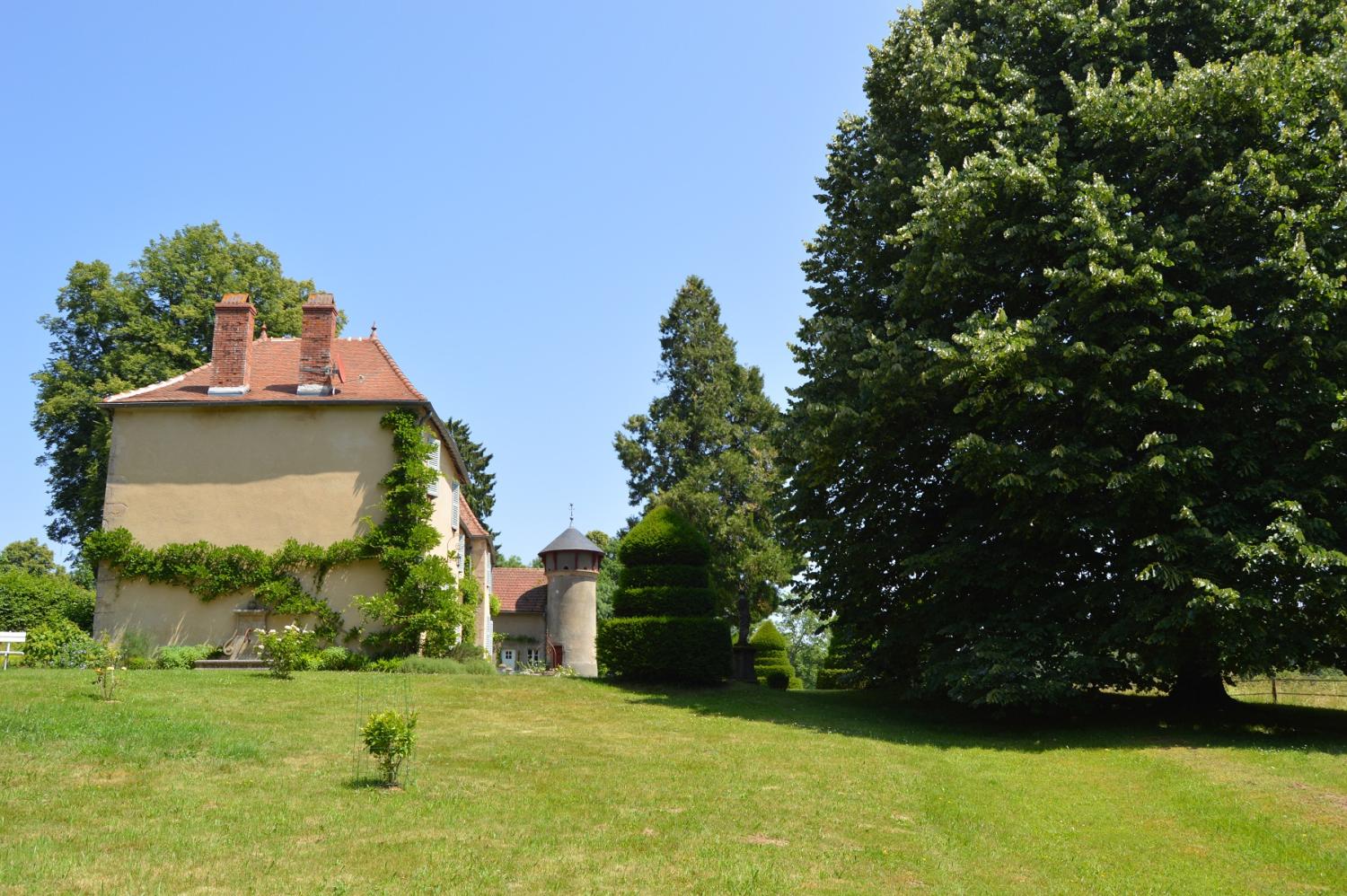  for sale castle Luzy Nièvre 14