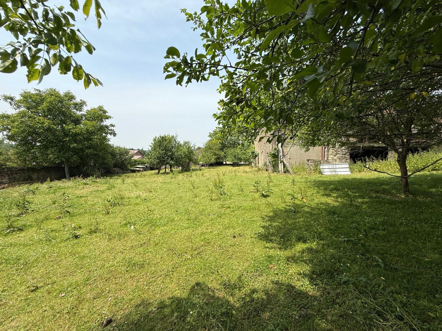  for sale village farm Confracourt Haute-Saône 35