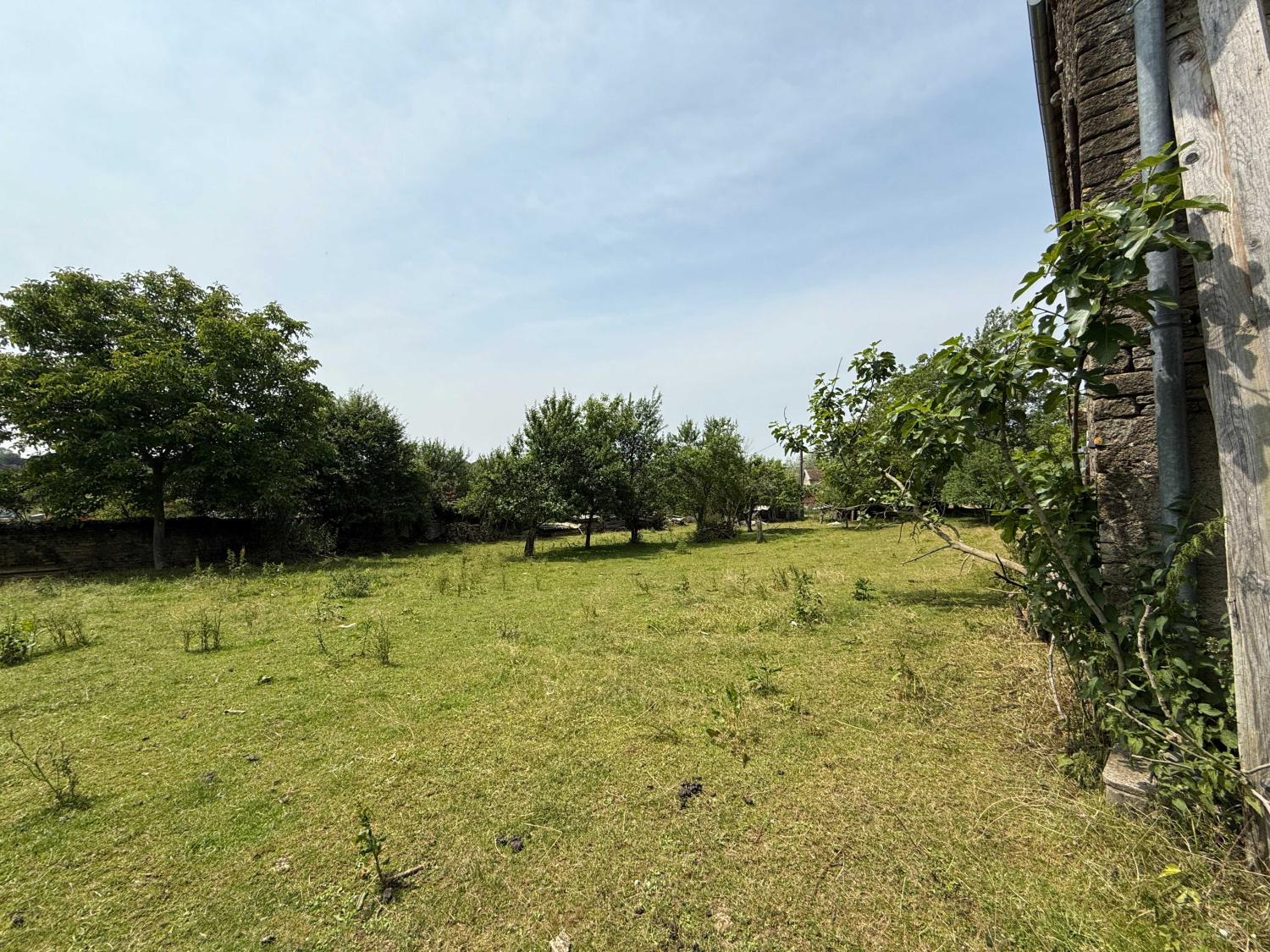  for sale village farm Confracourt Haute-Saône 32