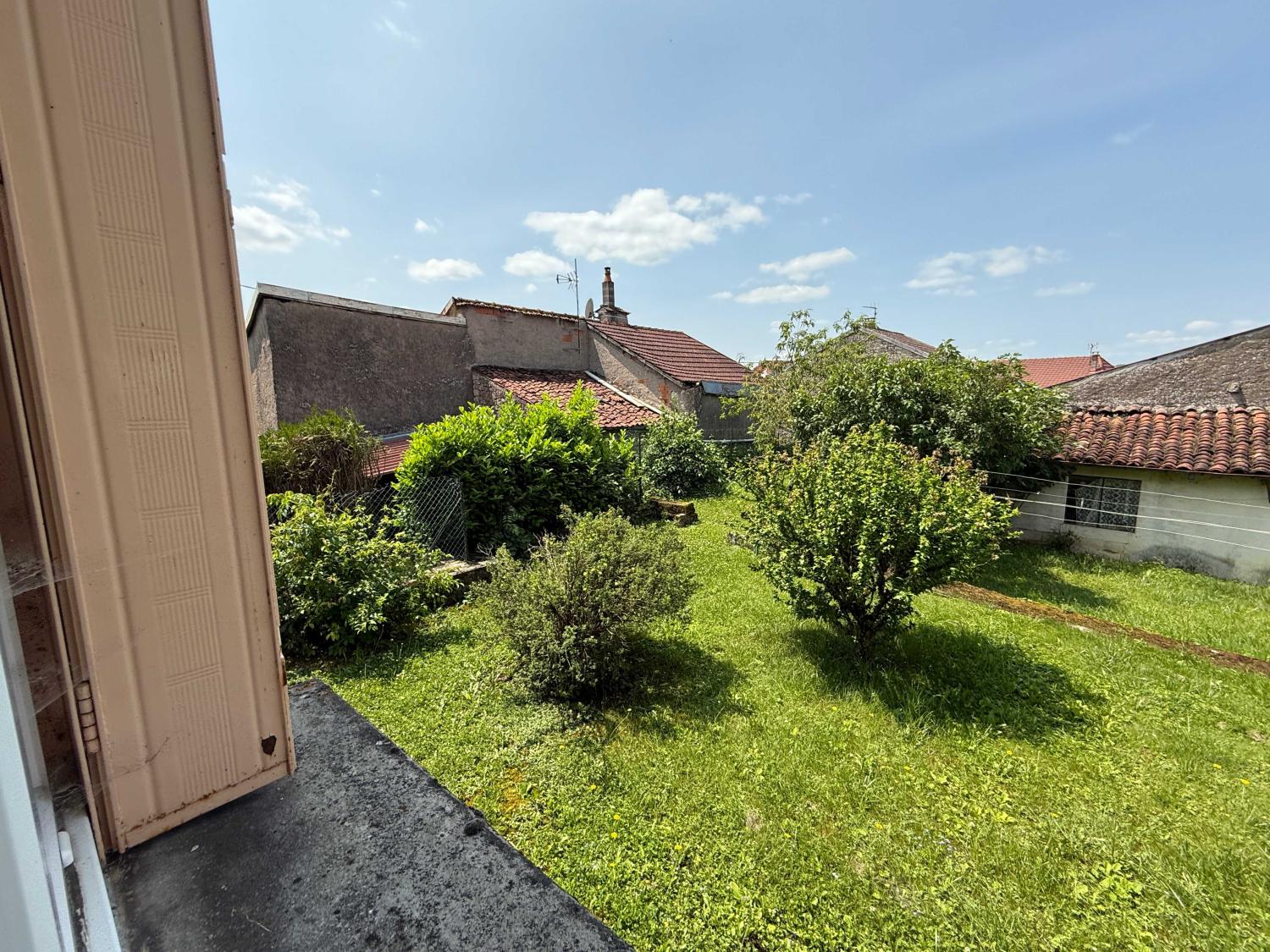  for sale village farm Voisey Haute-Marne 8