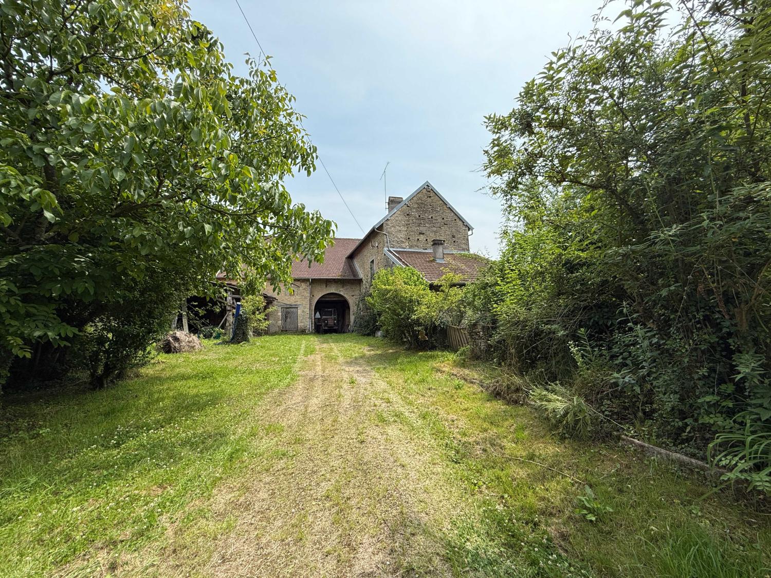  for sale village farm Confracourt Haute-Saône 4