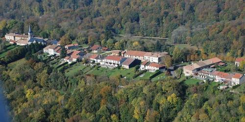 Beaulieu-en-Argonne Meuse building foto 7092500