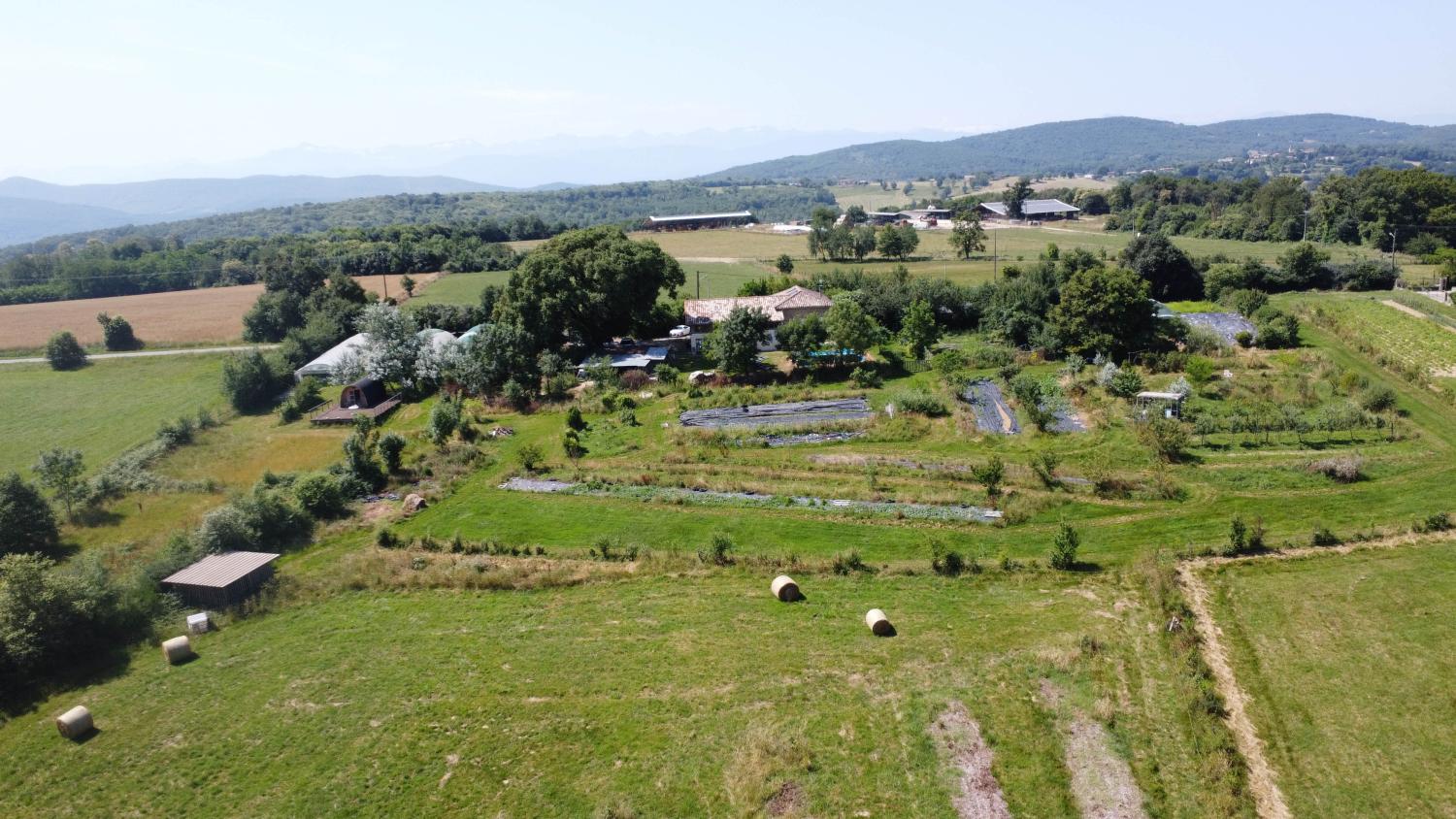  for sale property with holiday home Terrebasse Haute-Garonne 53