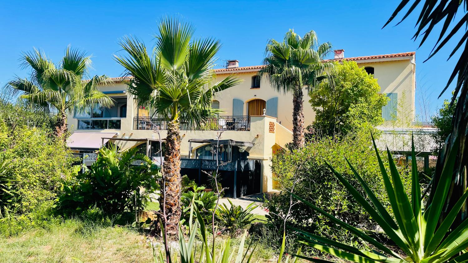  for sale property with holiday home Hyères Var 1