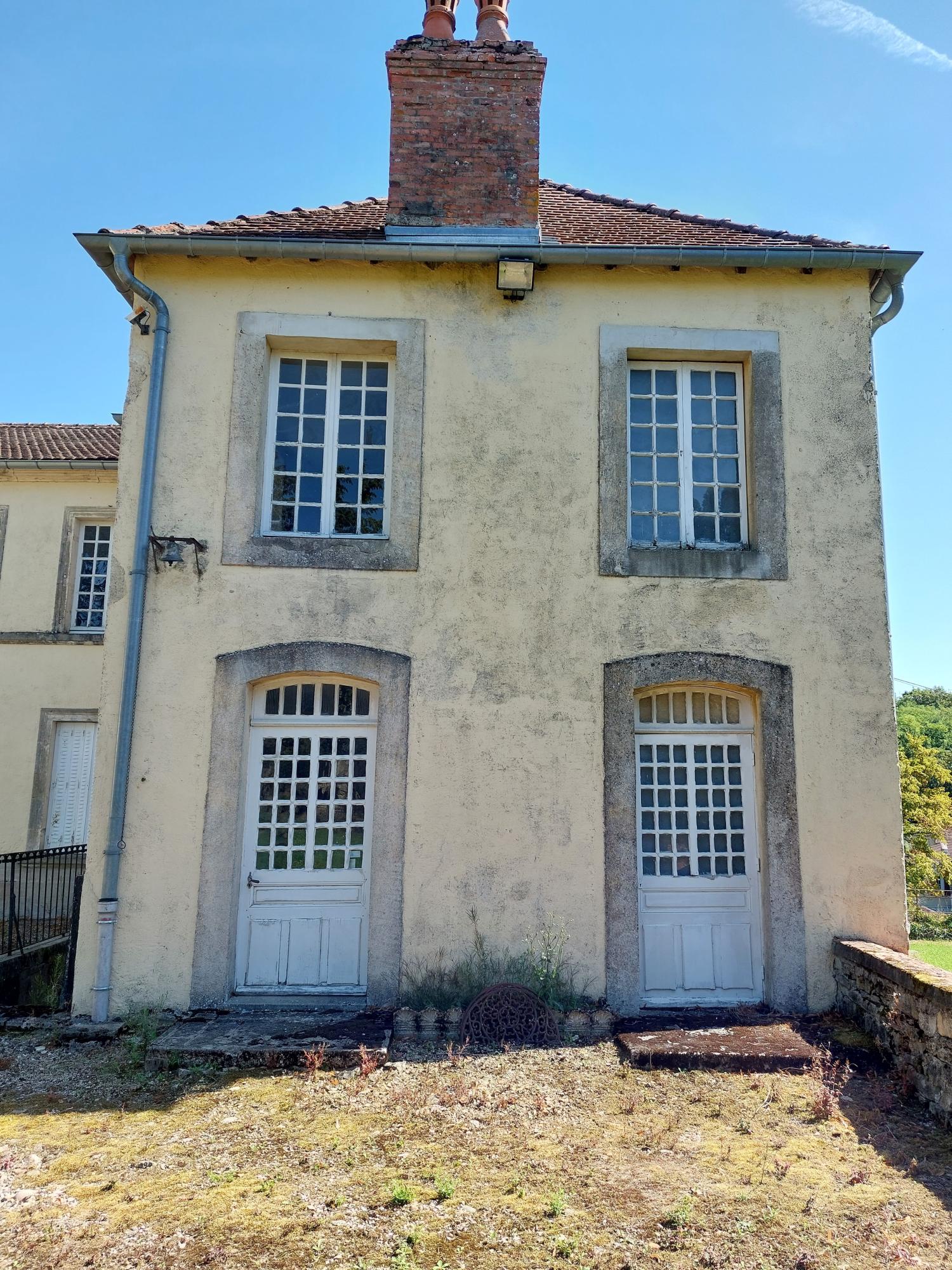  for sale castle Blondefontaine Haute-Saône 38