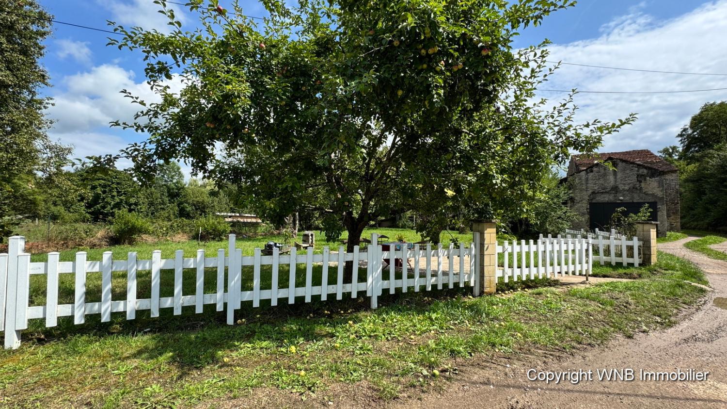  for sale village farm Melincourt Haute-Saône 2