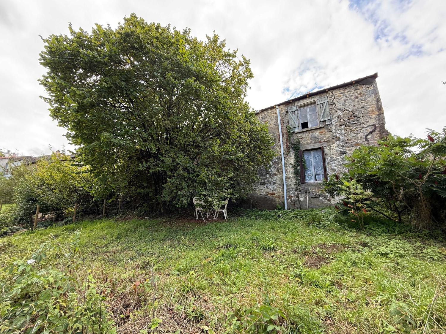  for sale village farm Damrémont Haute-Marne 26