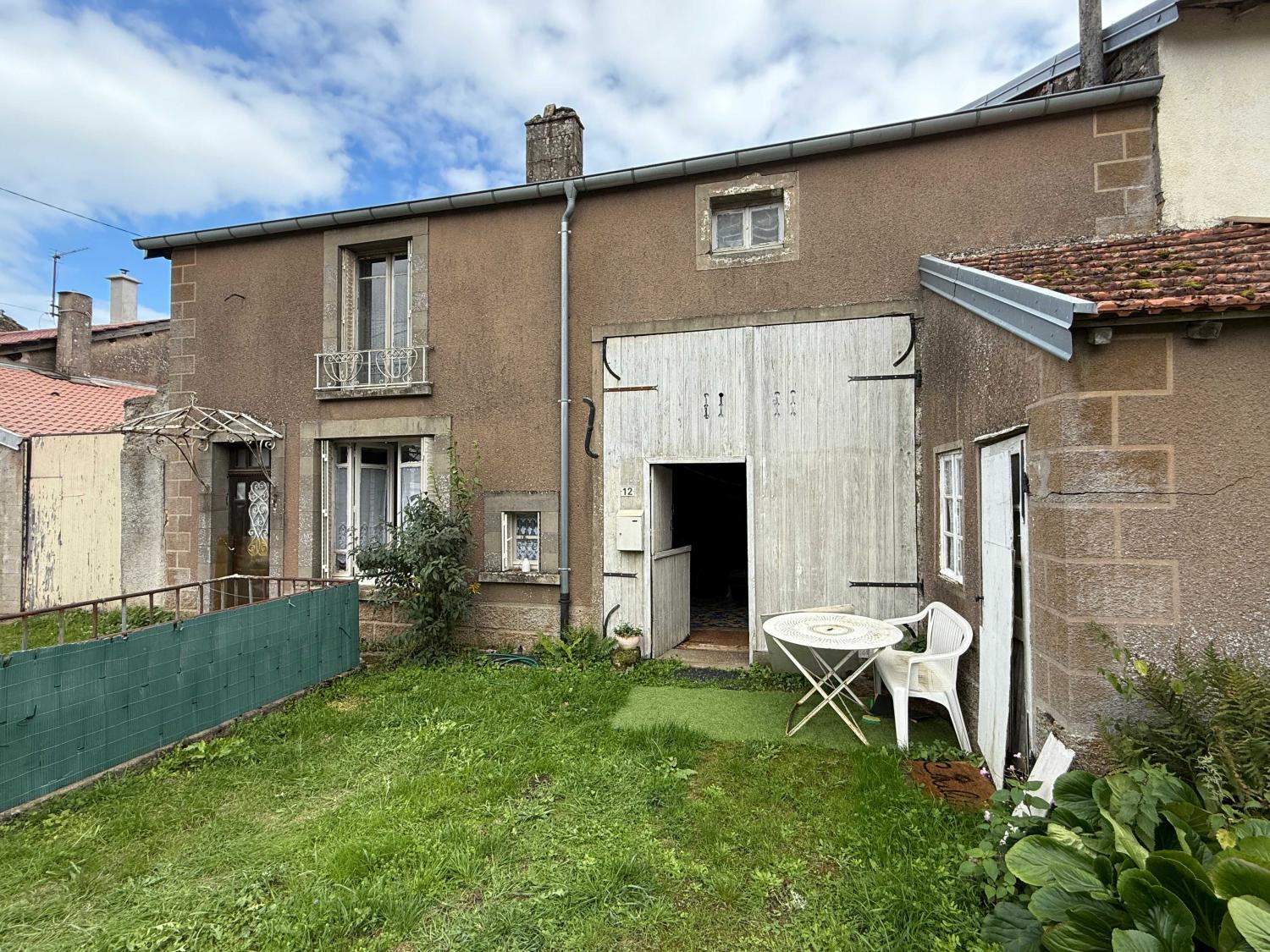  for sale village farm Damrémont Haute-Marne 28