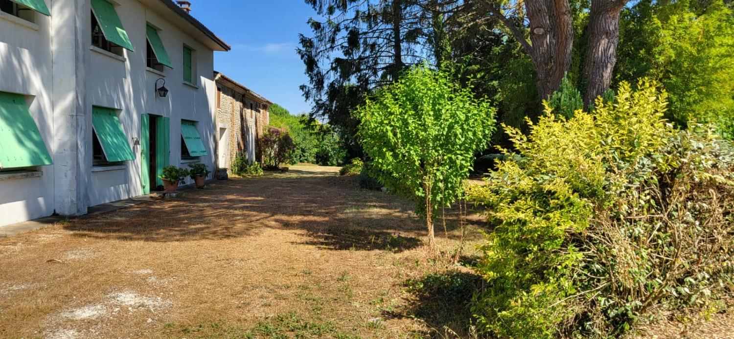  for sale house Saint-André-de-Lidon Charente-Maritime 2