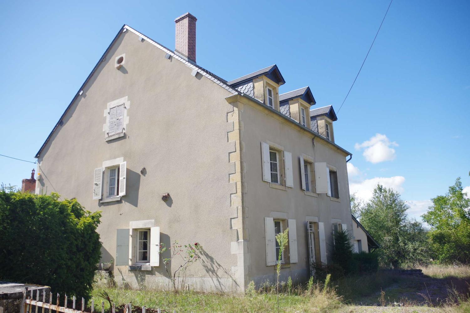  for sale city house Saint-Honoré-Les-Bains Nièvre 11