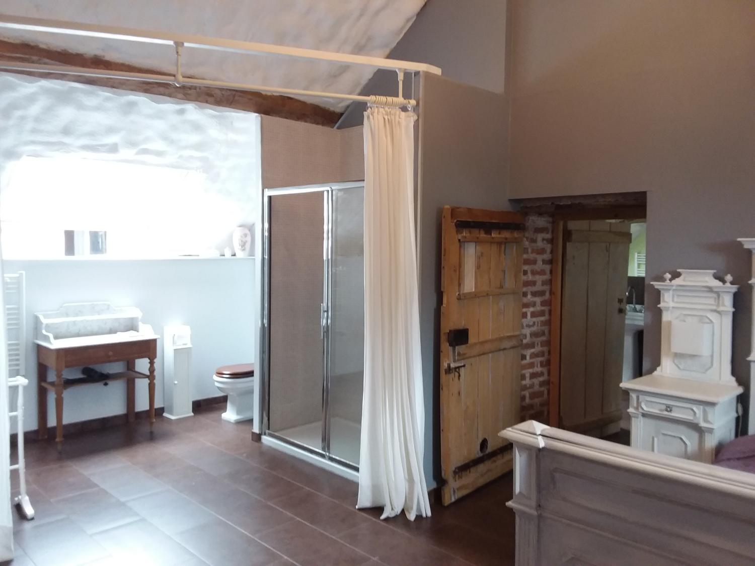  for sale bed and breakfast Couddes Loir-et-Cher 25