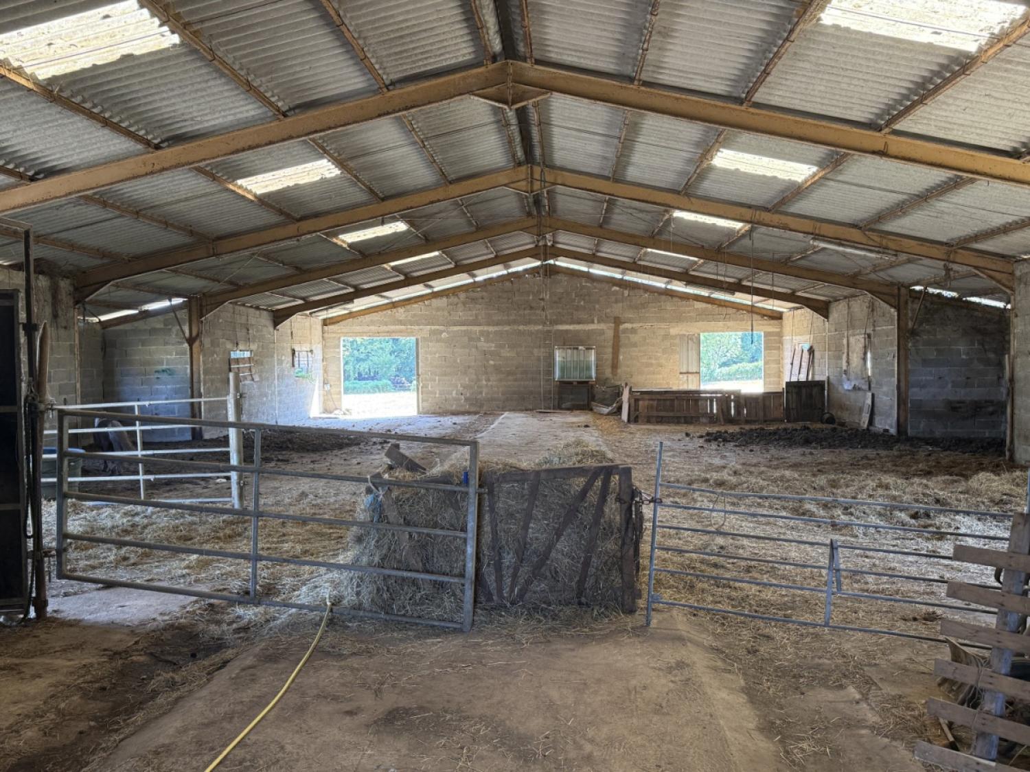  for sale farm Saint-Pardoux-Corbier Corrèze 23
