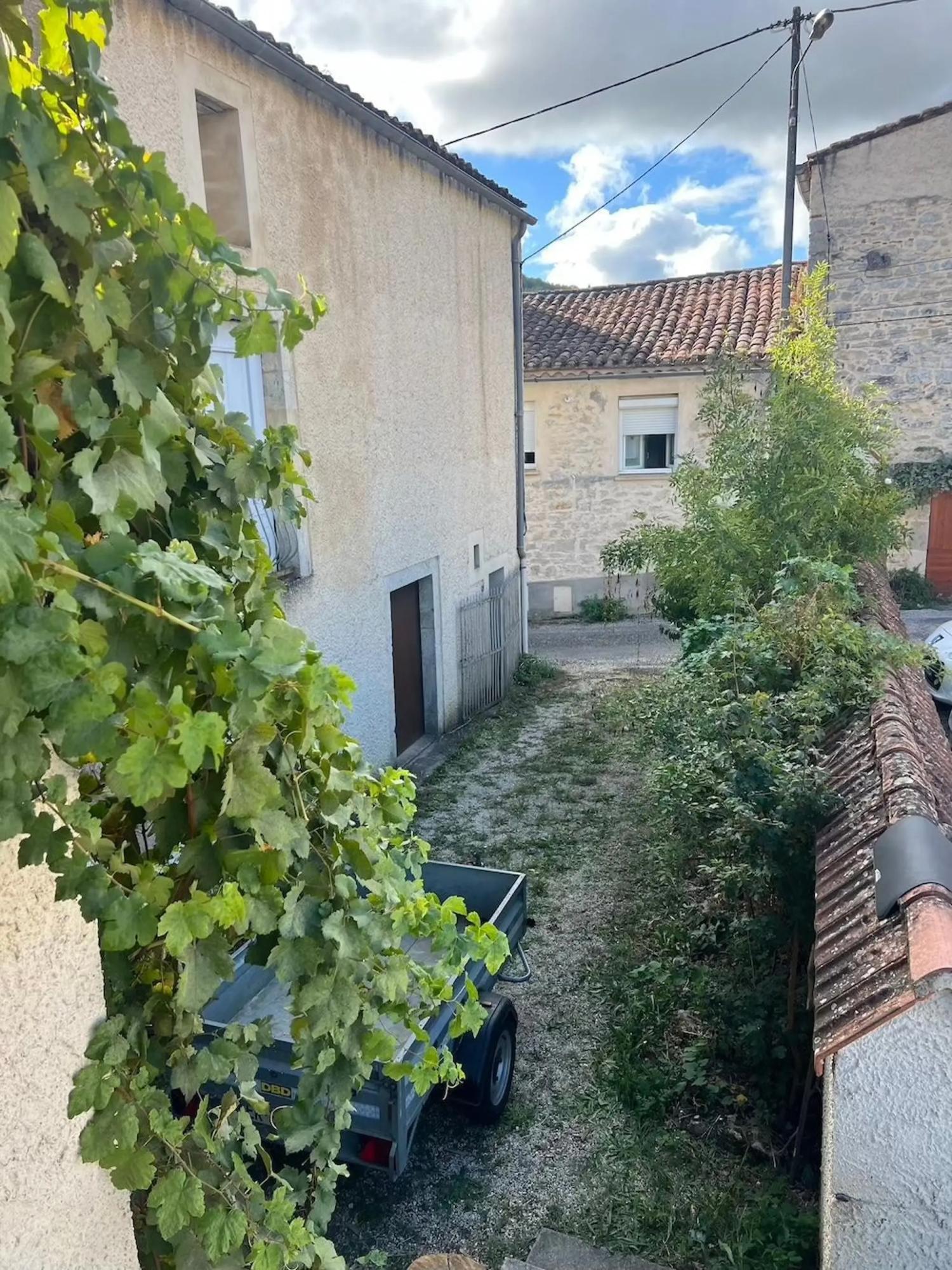 for sale house Douelle Lot 13