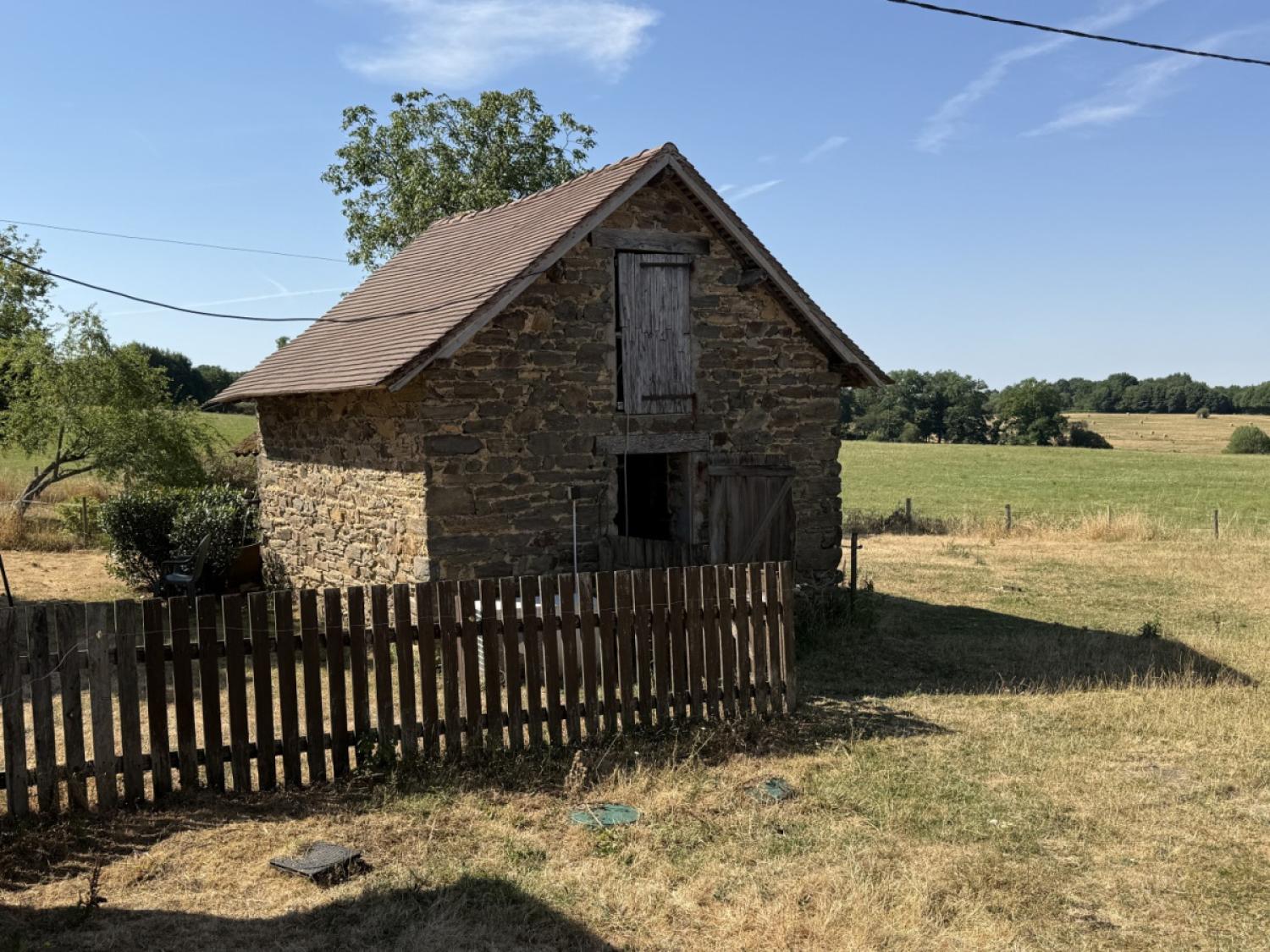  for sale farm Saint-Pardoux-Corbier Corrèze 26