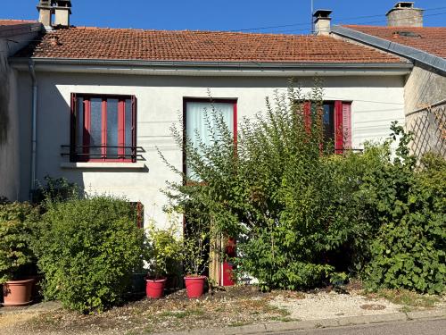 Bourbonne-les-Bains Haute-Marne village house foto 7428912