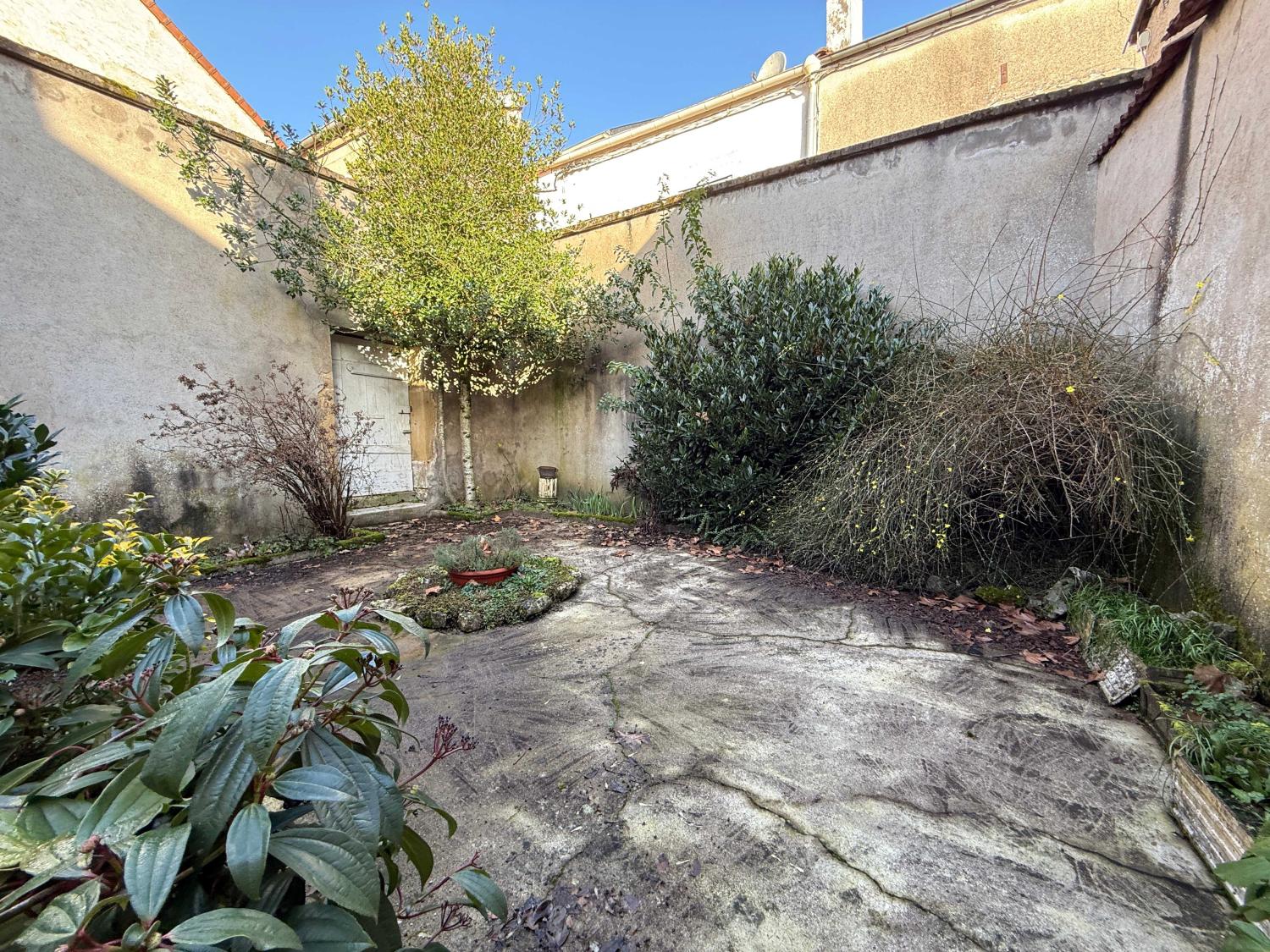  for sale house Bourbonne-les-Bains Haute-Marne 11